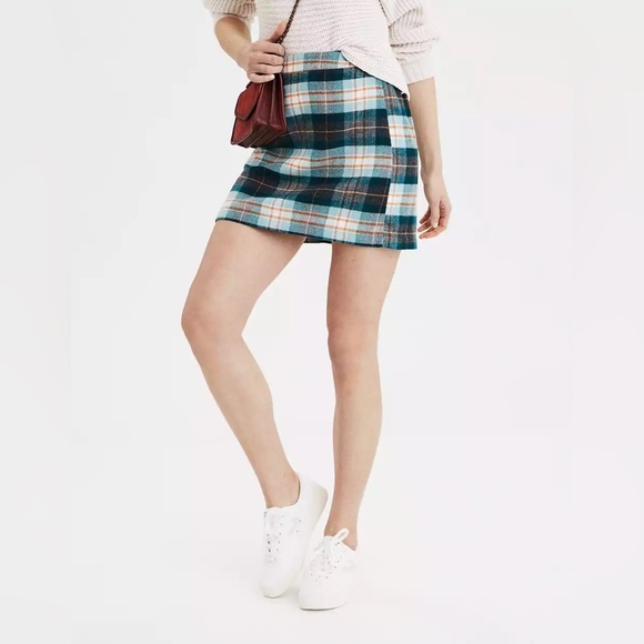 American Eagle green plaid flannel mini skirt size M - Picture 3 of 6